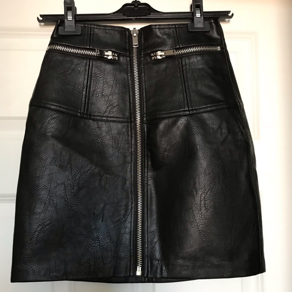 Black multi zip faux leather skirt
